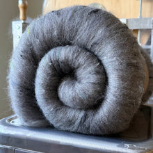 MEGA BATT: Wingnut & Henny (black)