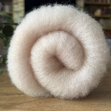 GLOW: Shetland x Gotland x BFL
